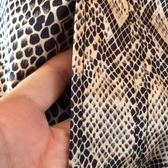 New Dress Barn Large satin short animal print snakeskin print trench barn jacket - Picture 7 of 12